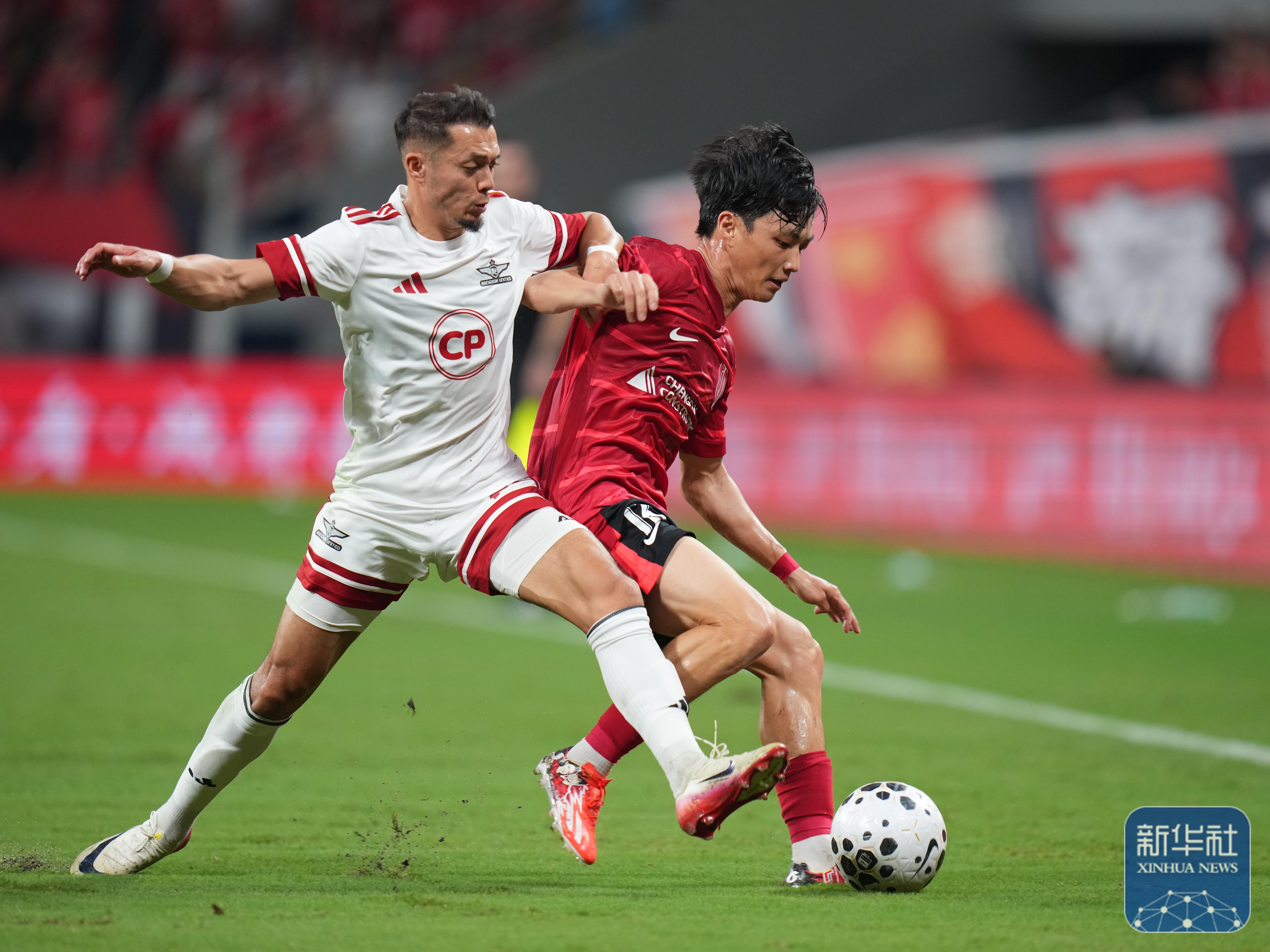 九游体育中国官网-欧超杯赛前再迎强敌；成都蓉城再遭质疑；主帅态度：气氛紧张；阵容厚度经受考验的简单介绍