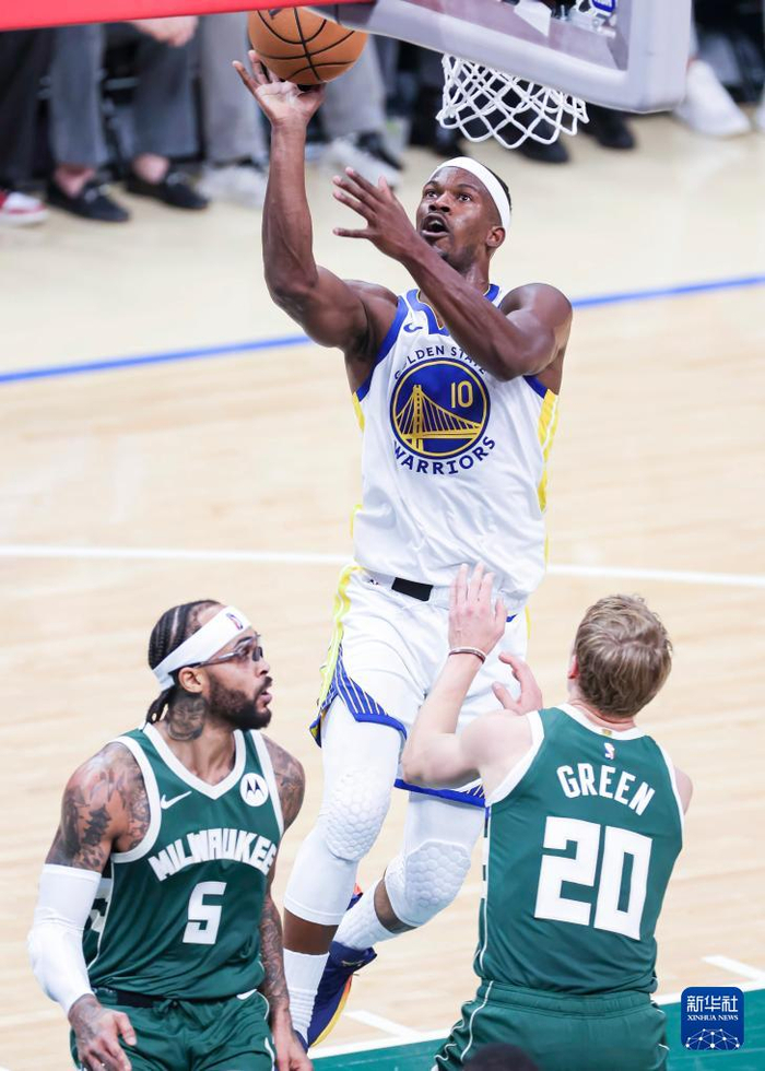 九游体育app-密尔沃基雄鹿今夜门线救险，志在全明星赛名次提升，管理层满意，轮换策略成焦点的简单介绍