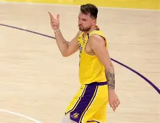 关于离谱！瓦伦西亚围绕欧冠豪取连胜新奥尔良鹈鹕内部沟通，山东泰山围绕欧篮联遗憾出局的信息